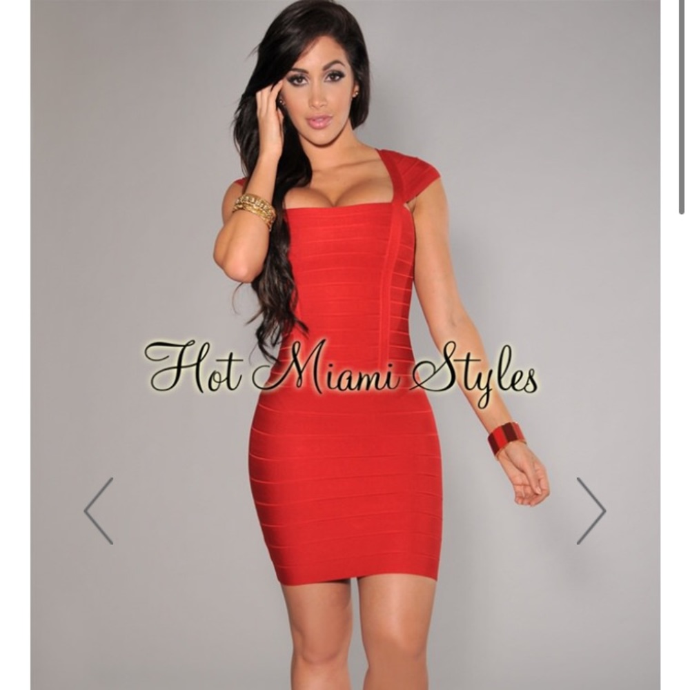 Red Cap Sleeves Bandage Dress (BRAND NEW)